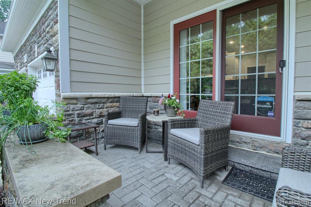 49698 Timber Trail, Novi, MI — Photo 3