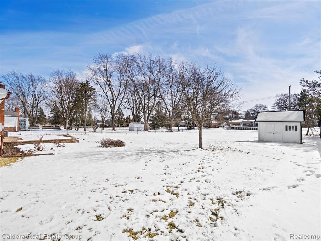 87 CARTER Drive, Troy, MI 48098 — Photo 28