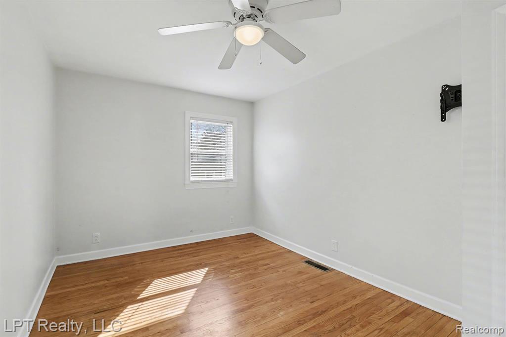 556 Academy Street, Ferndale, MI 48220 — Photo 8