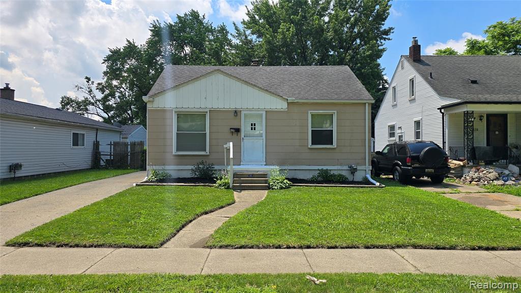 828 E Hayes Avenue, Hazel Park, MI 48030 — Photo 16