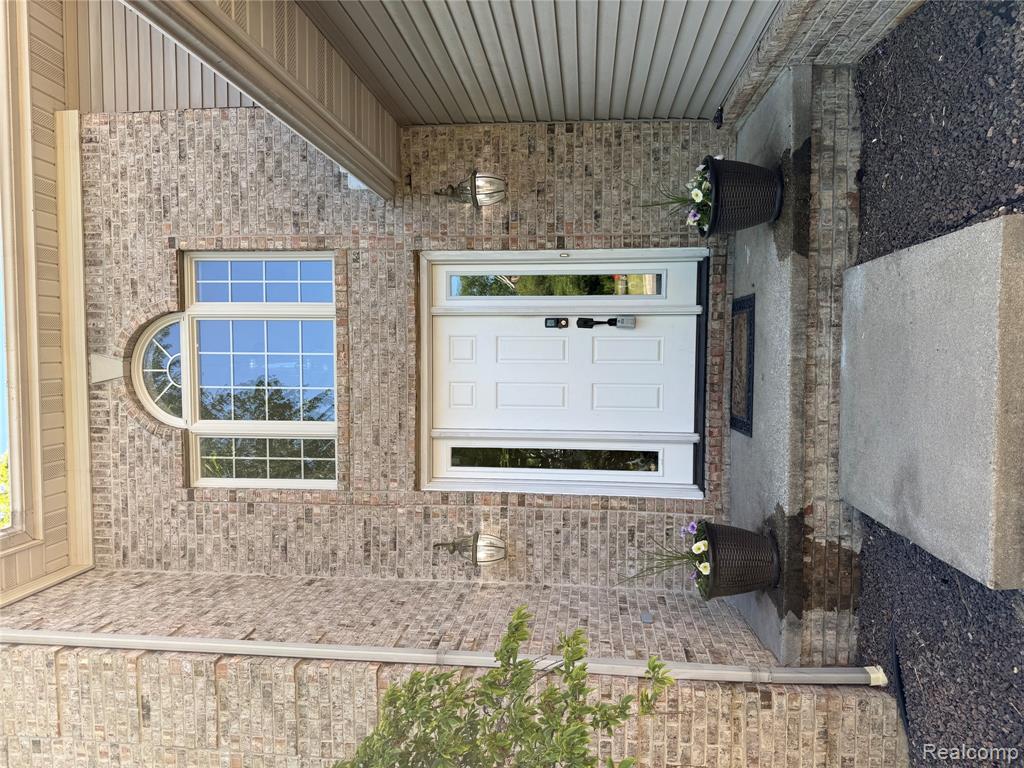 8318 Mill Pointe Court, Goodrich Vlg, MI — Photo 44