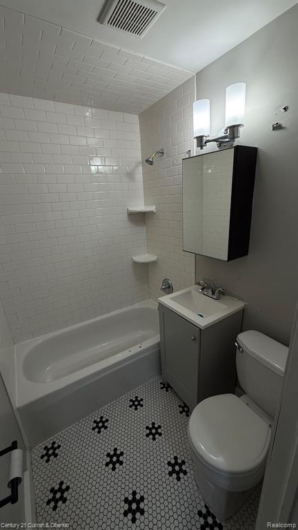 648 W HAZELHURST Street, Ferndale, MI 48220 — Photo 13