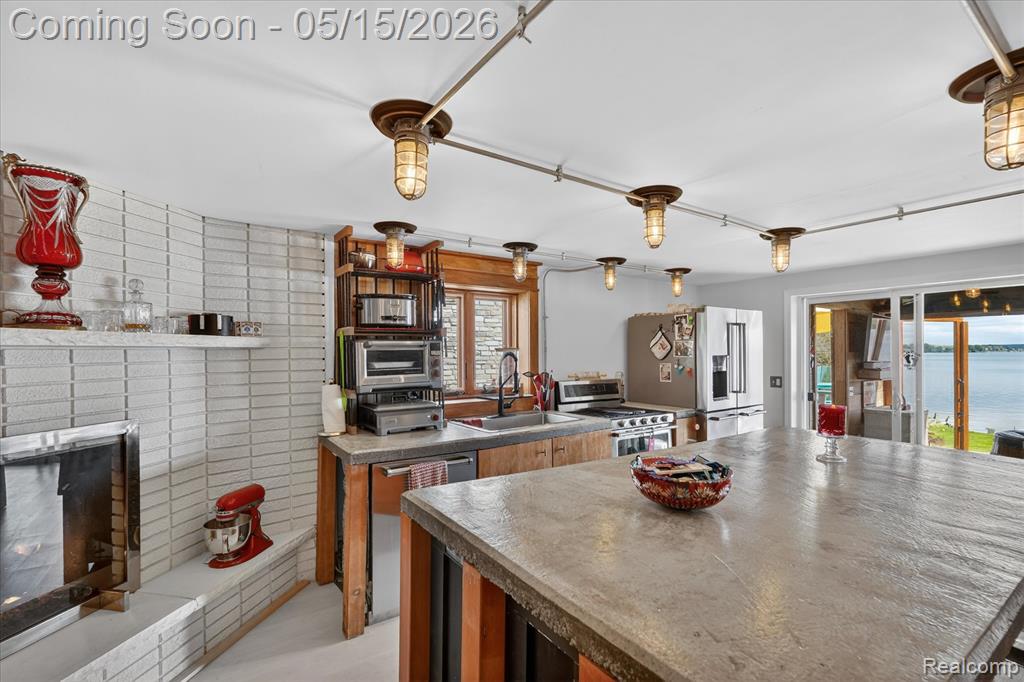 12078 Mantawauka Drive, Fenton, MI 48430 — Photo 12