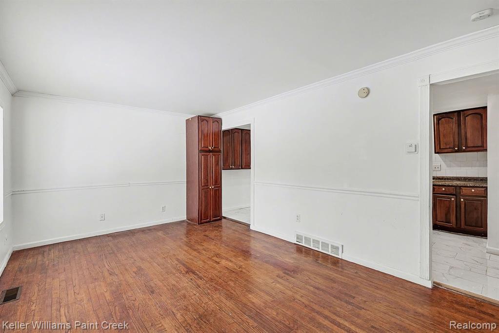 86 Perkins Street, Pontiac, MI 48342 — Photo 5