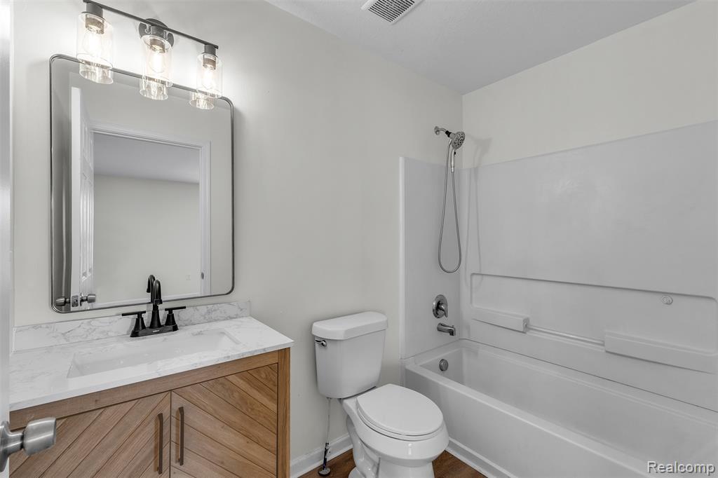 8553 Shiawassee River Drive, Fowlerville, MI 48836 — Photo 22