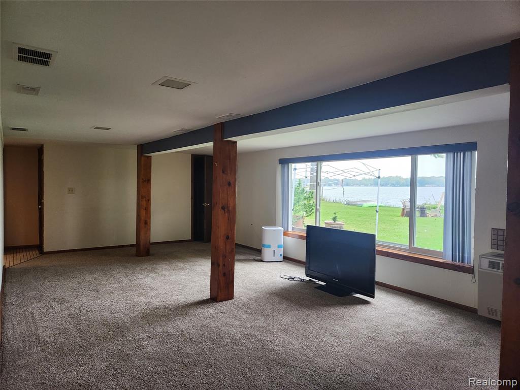 8463 Hillpoint Drive, Brighton, MI 48116 — Photo 9