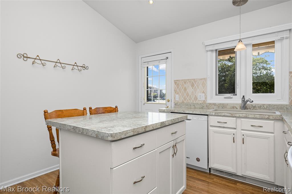 35263 Kings Forest Boulevard, Clinton Twp, MI 48035 — Photo 16