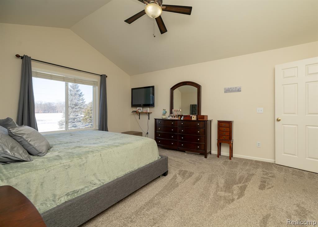 5731 Bingham Drive, Commerce Twp, MI 48382 — Photo 24