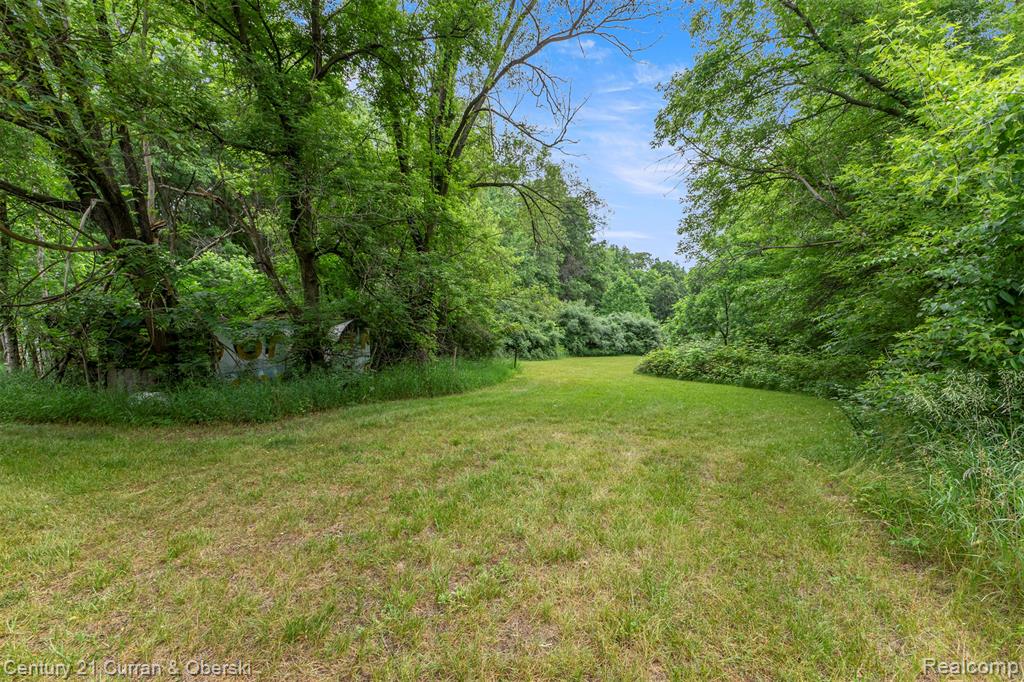 18491 Savage Road, Belleville, MI 48111 — Photo 43