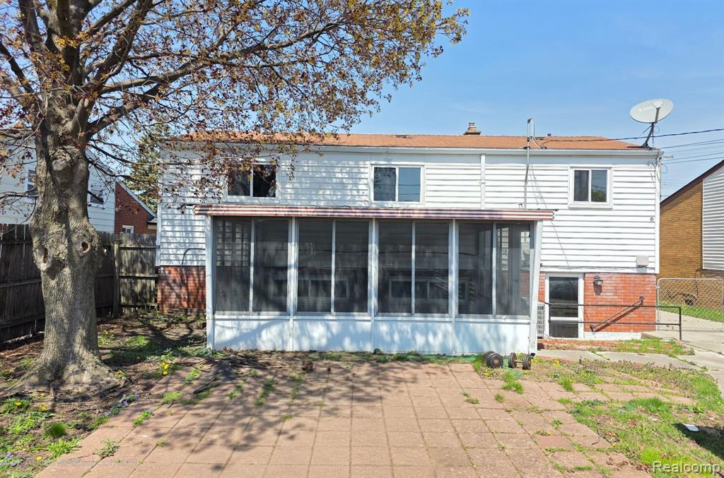 8340 ANNA Avenue, Warren, MI 48093 — Photo 15