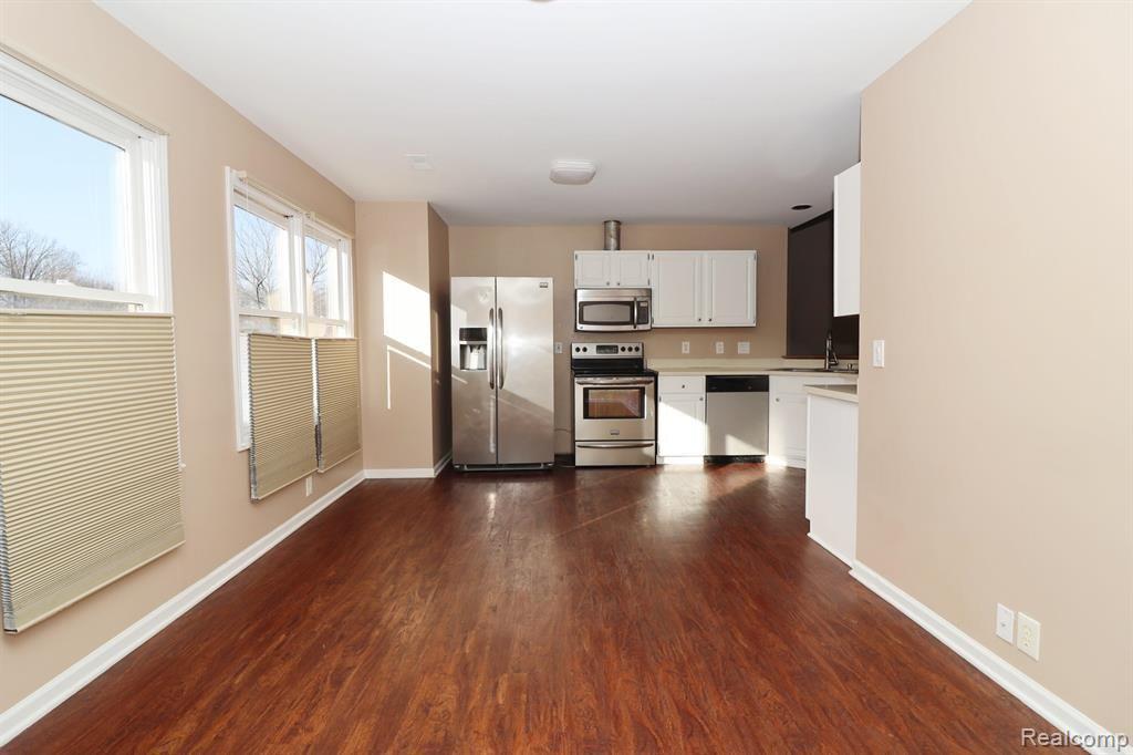 5302 ROYAL VALE Lane, Dearborn, MI 48126 — Photo 18