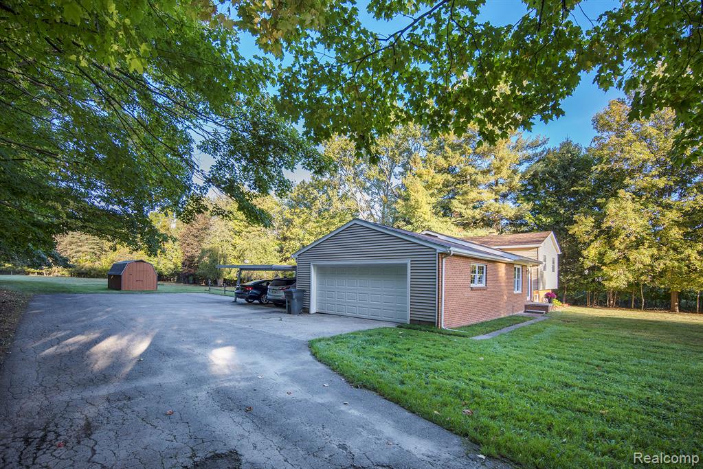 2486 Bowman Road, Imlay City, MI 48444 — Photo 21