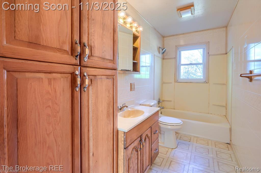 9298 Hilda Lane, Flushing, MI 48433 — Photo 24