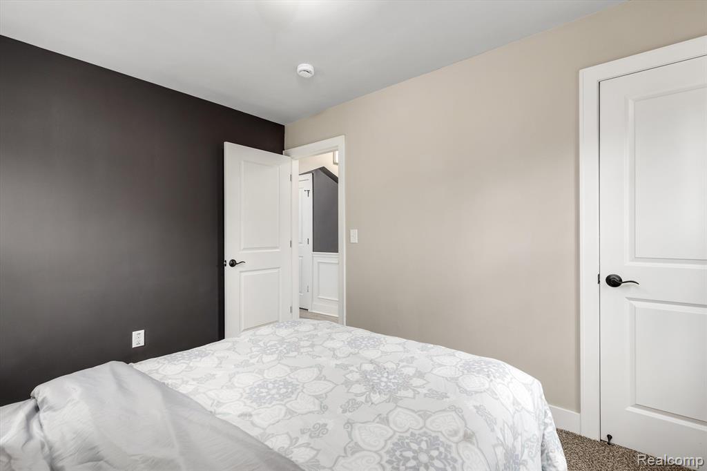 566 E BAKER Avenue, Clawson, MI — Photo 12