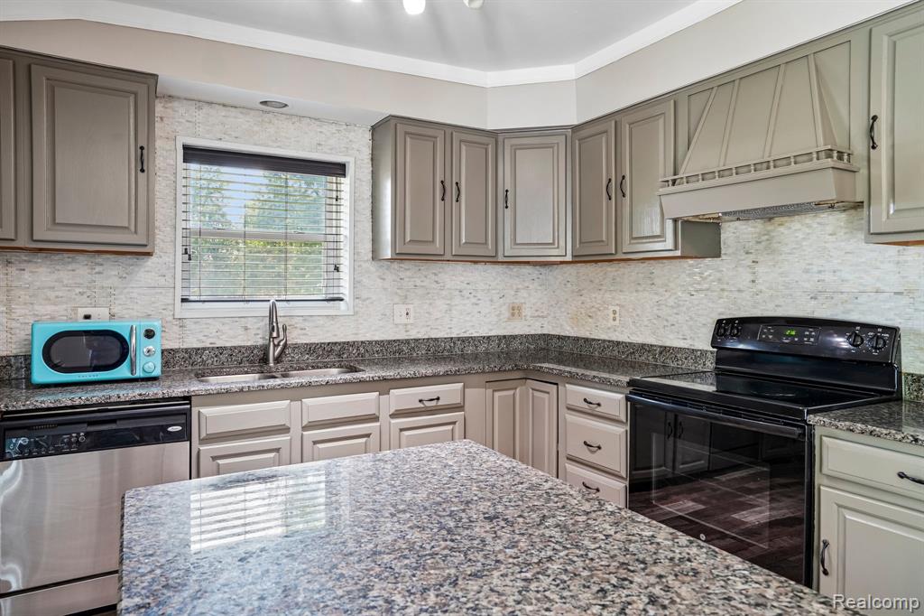 7286 Ormond Road, Davisburg, MI 48350 — Photo 14