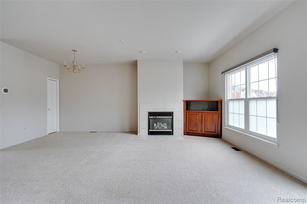 432 CHERRY ORCHARD Road, Canton, MI 48188 — Photo 8