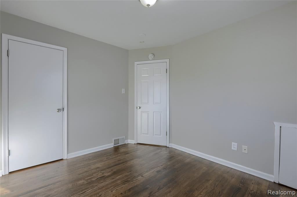 24907 Brittany Avenue, Eastpointe, MI 48021 — Photo 18