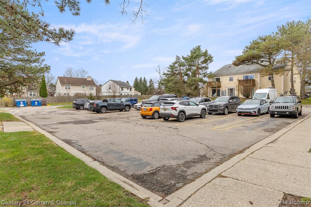 910 Chestnut Hill Drive, # E, Auburn Hills, MI 48326 — Photo 31