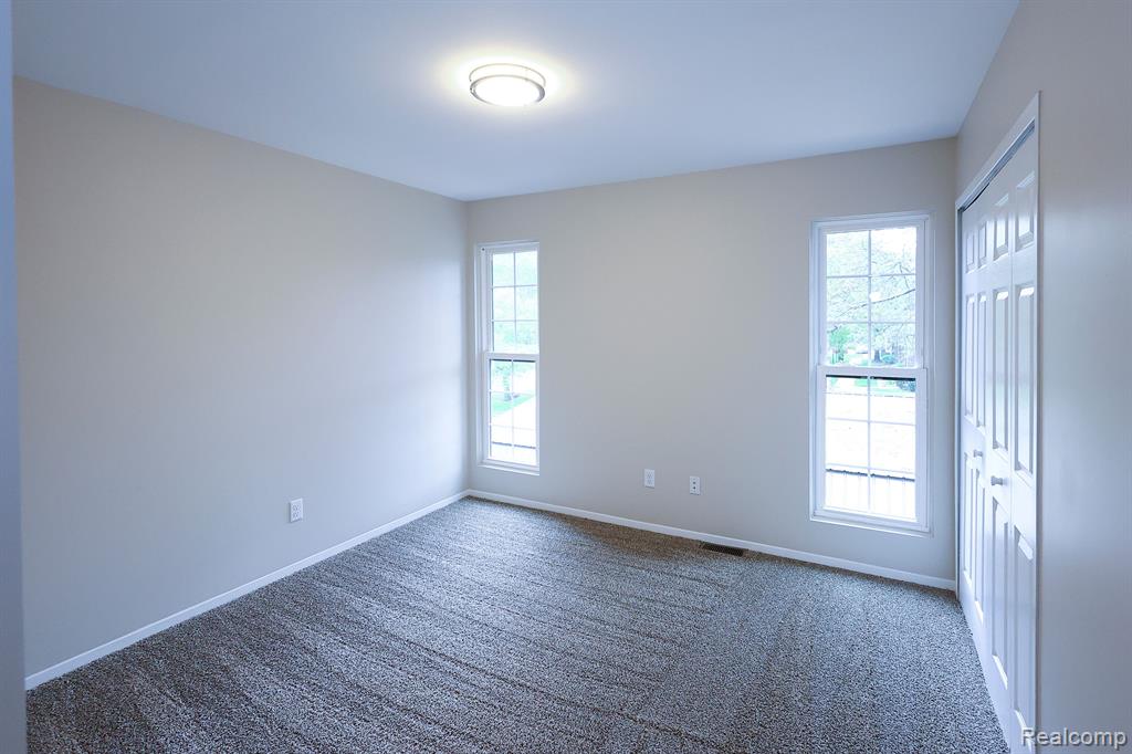 25151 GREENBROOKE Drive, Southfield, MI 48033 — Photo 26