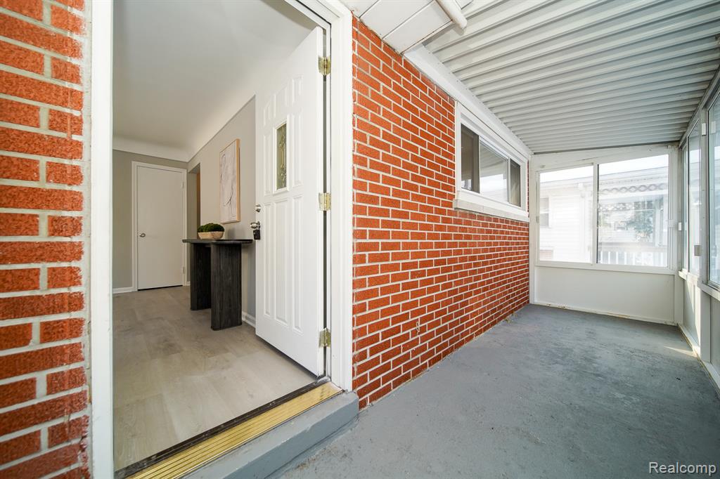 750 E Hayes Avenue, Hazel Park, MI 48030 — Photo 8