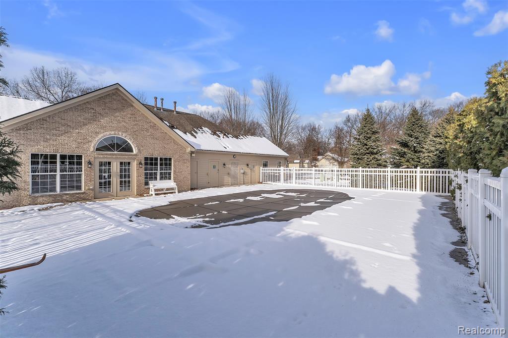 1155 Abbey Court, Westland, MI — Photo 48