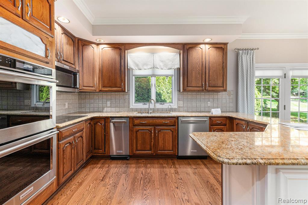 5387 Bristol Parke Drive, Clarkston, MI 48348 — Photo 11