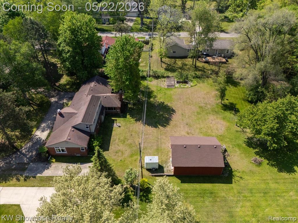 21105 Hugo Street, Farmington, MI 48336 — Photo 38