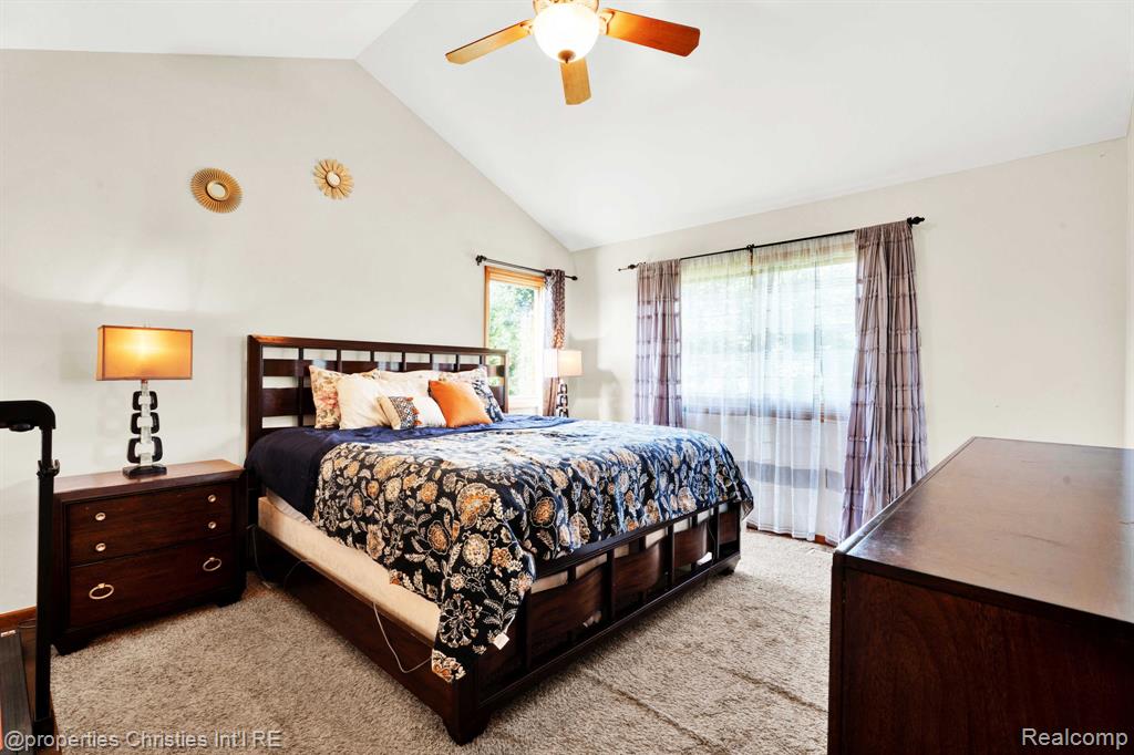 8410 S Shore Drive, Clarkston, MI 48348 — Photo 23