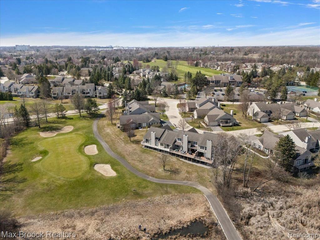 892 TARTAN Trail, Bloomfield Hills, MI 48304 — Photo 49