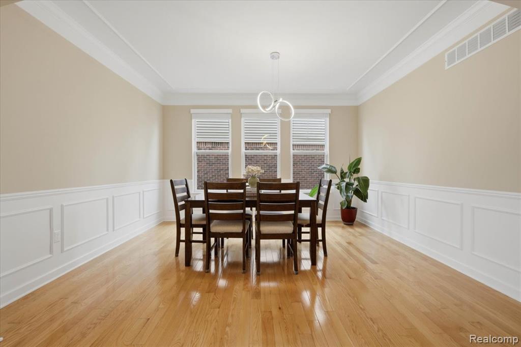 1114 Wales Drive, Lake Orion, MI — Photo 11