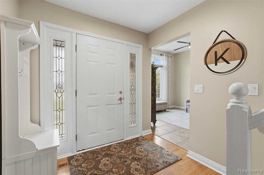 7288 Foxgate Drive, Brighton, MI 48116 — Photo 4