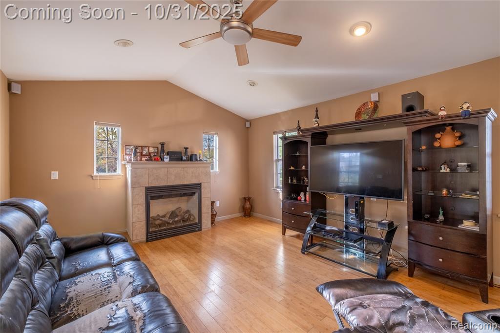 7036 Glen Oak Drive, Grand Blanc, MI 48439 — Photo 9