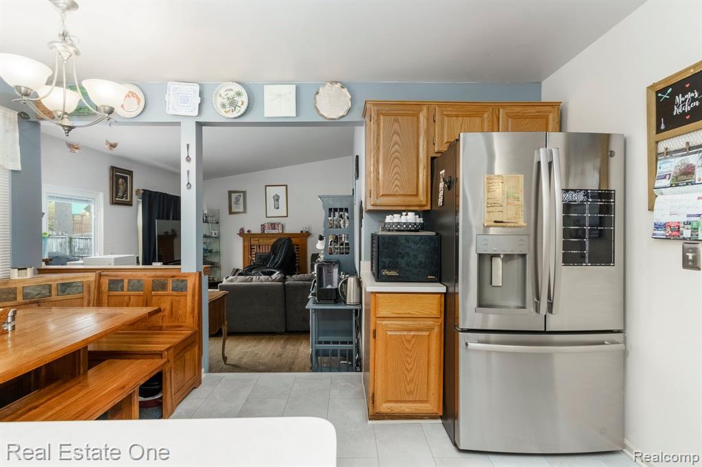 4067 HIGHVIEW, Waterford, MI 48329 — Photo 20
