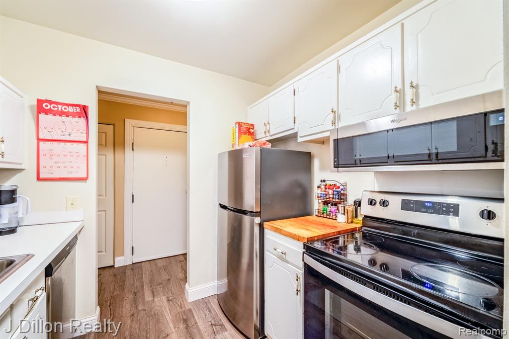 653 E Fox Hills Drive, 49, Bloomfield Hills, MI 48304 — Photo 9