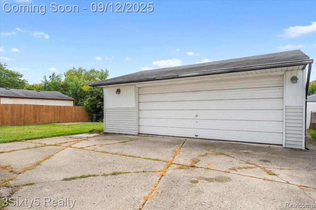 17541 Bodsford Drive, Woodhaven, MI 48183 — Photo 26