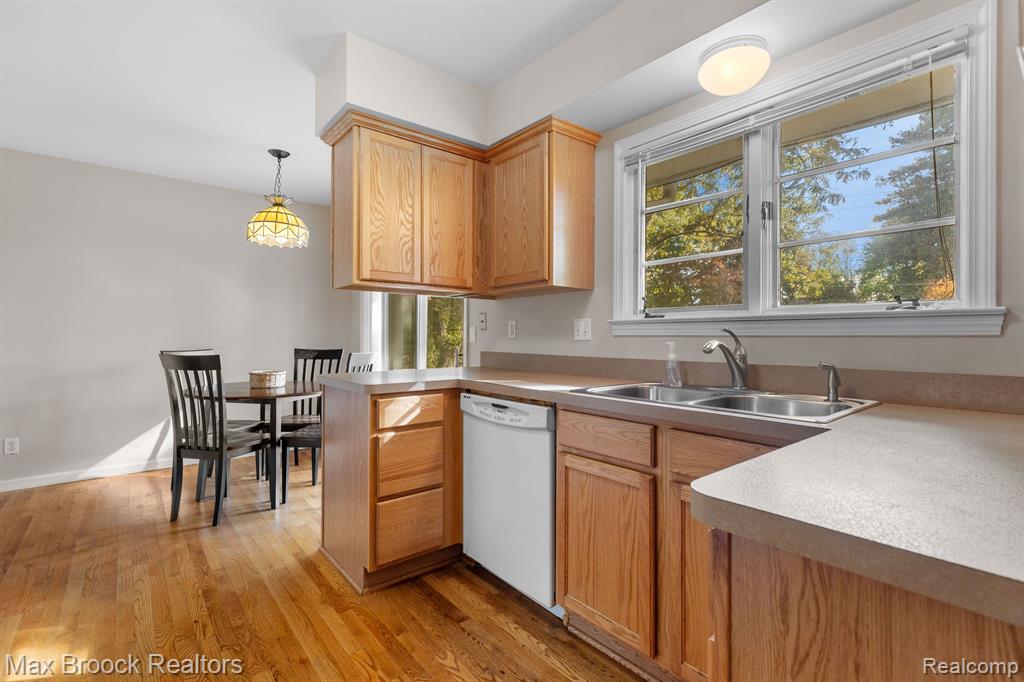 4823 WYE OAK Road, Bloomfield Hills, MI 48301 — Photo 9