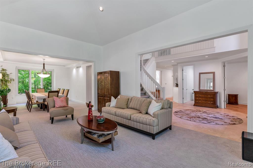 6995 HAWK WOODS Court, West Bloomfield, MI — Photo 10