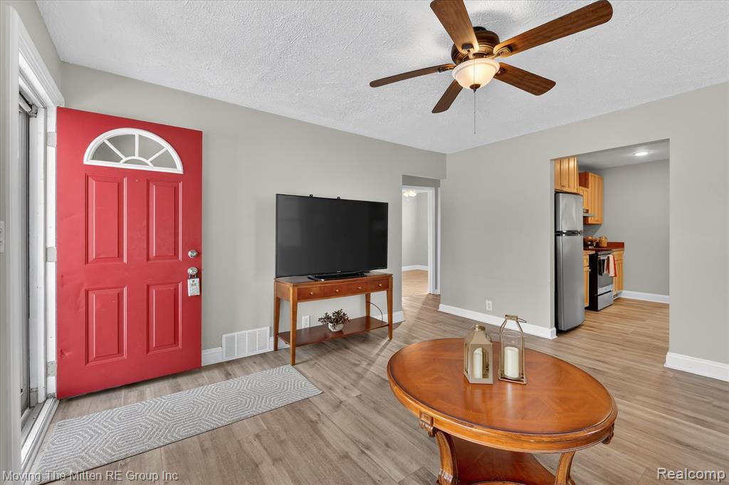 6015 WILMER Street, Westland, MI — Photo 8