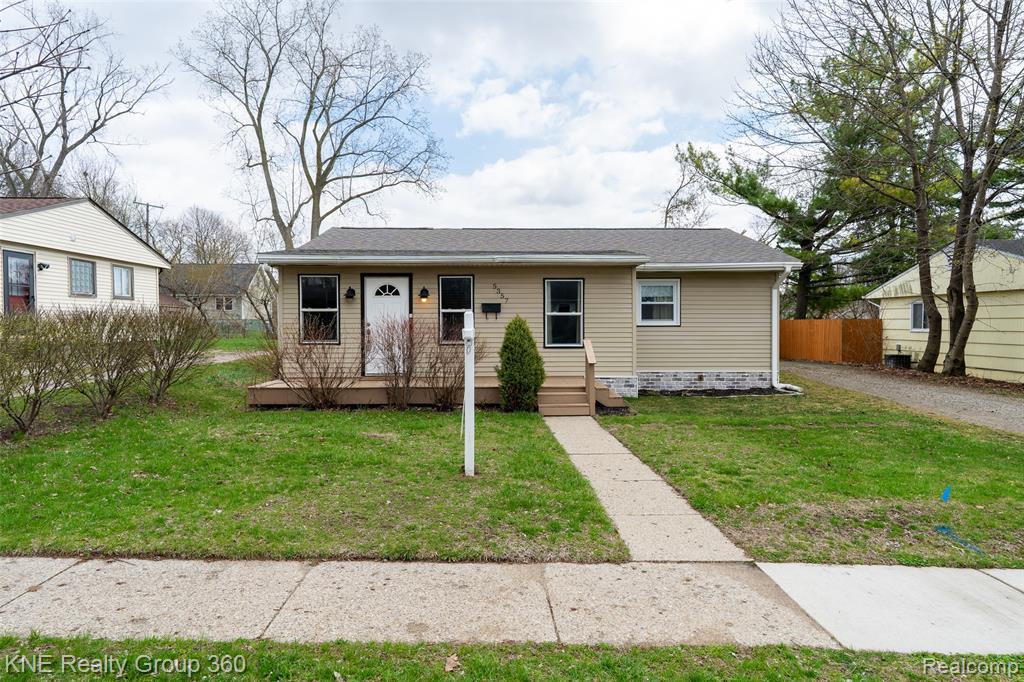 5357 Military Avenue, Brighton, MI 48116 — front exterior