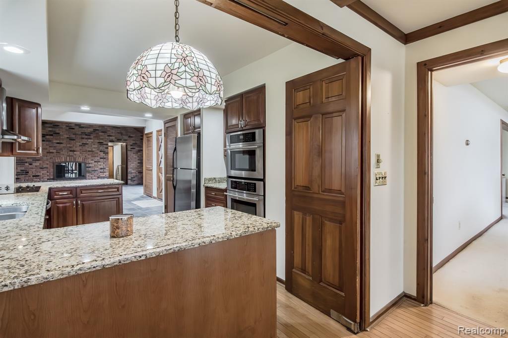 9149 LONGCROFT Drive, White Lake, MI — Photo 32