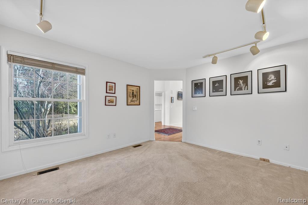 7307 Danbury Drive, West Bloomfield, MI — Photo 20