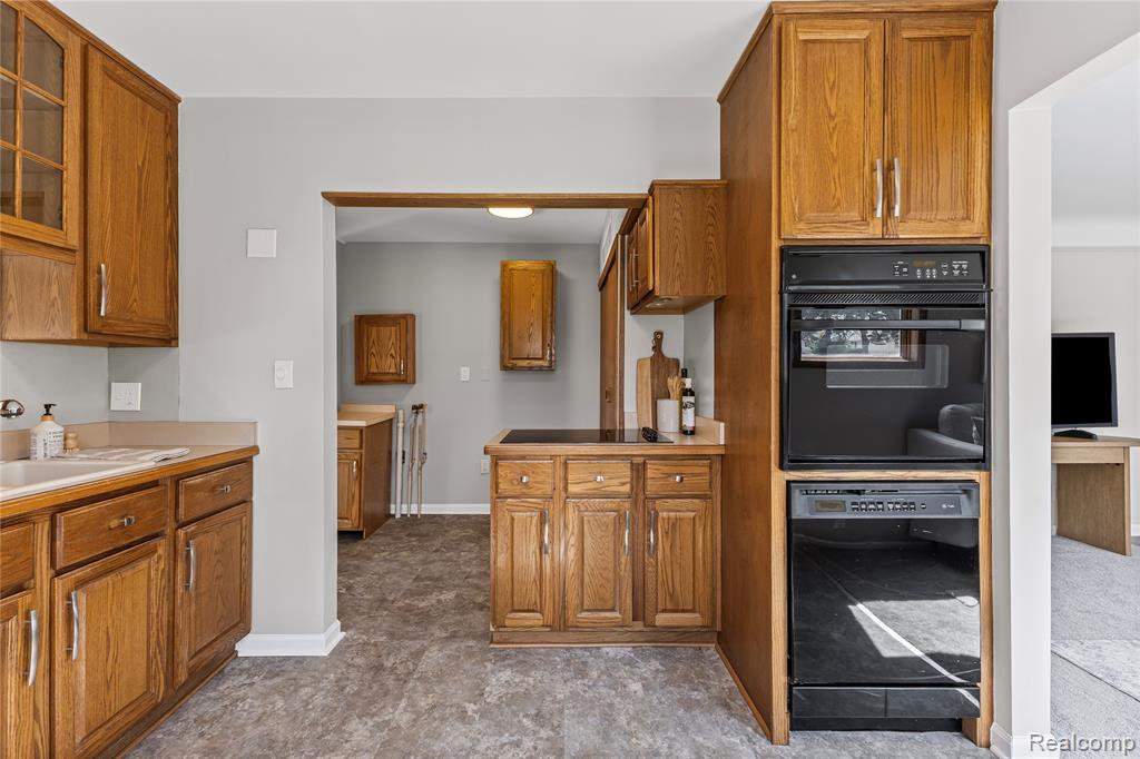 5803 Deering Street, Garden City, MI — Photo 7
