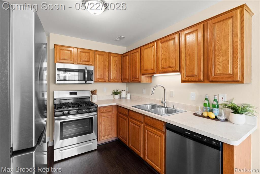 25258 Julianna Drive, Chesterfield, MI — Photo 8