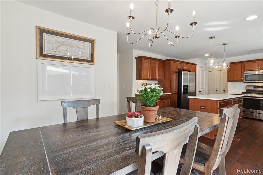 6884 WELLINGTON Drive, Dexter, MI 48130 — Photo 17