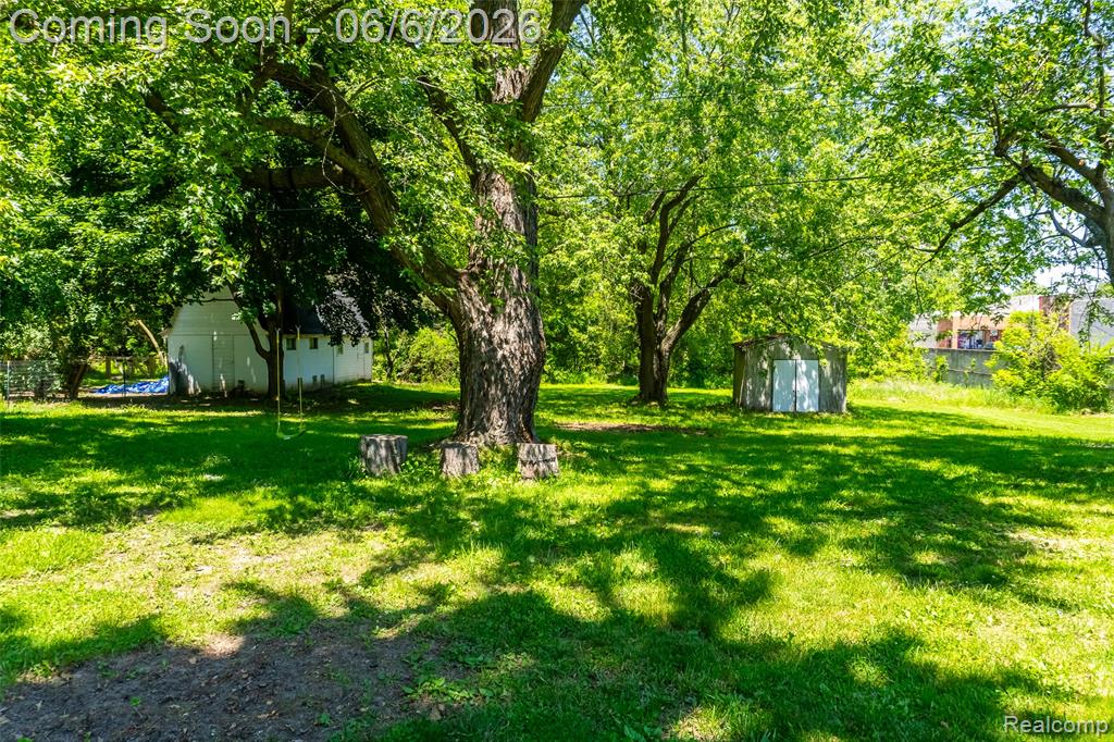 70 W Hamlin Road, Rochester Hills, MI 48307 — Photo 35