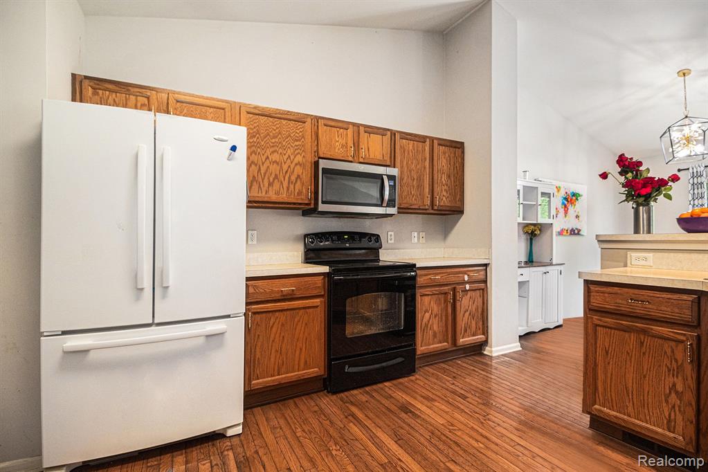 47291 FAIRLAWN Court, Canton, MI 48188 — Photo 15