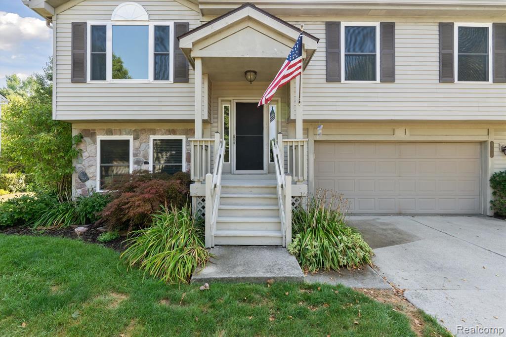 480 Andover Woods Drive, Fenton, MI 48430 — Photo 5