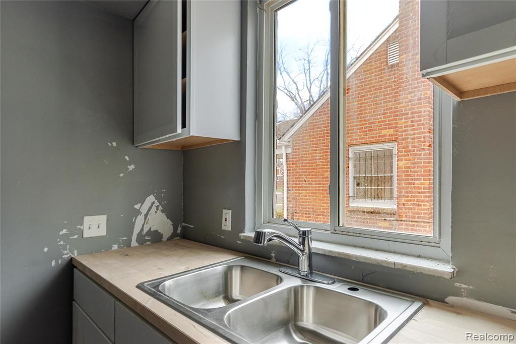 14179 Bramell Street, Detroit, MI 48223 — Photo 10