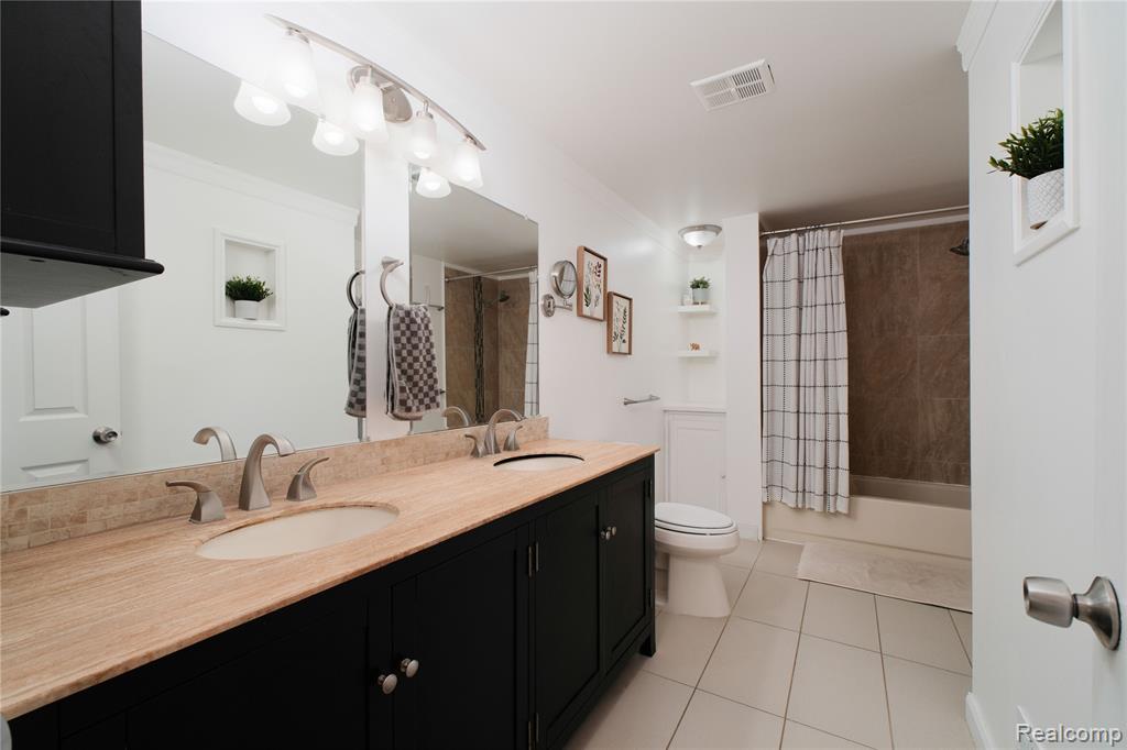 652 Stonehenge Drive, Canton, MI 48188 — Photo 21