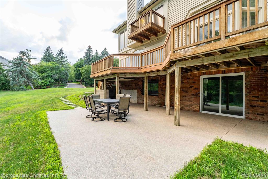 4802 Panorama Circle, West Bloomfield, MI 48323 — Photo 40